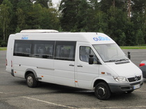 Käytössämme oli tällainen pienoislinja-auto, jolla liikuimme kohteesta toiseen.