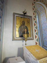 Tässä ikonissa on vielä nähtävissä Vapaussodan aikaisia luodinreikiä vuodelta 1918.