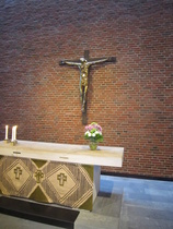 Alttariveistos vähän lähempää