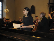 Konsertin erinomaisena solistina oli sopraano Agnes Auer ja häntä säesti jousikvintetti, jonka jäsenet opiskelevat Tukholman kuninkaallisessa musiikkikorkeakoulussa.