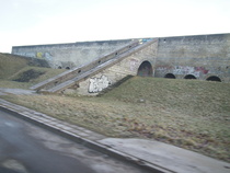 ohi entisen helikopterien laskeutumispaikan