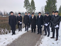 Kaaderilaulajat esittivät tilaisuudessa muun muassa JR 200 kunniamarssin "Teit me tervitemme...." director musices Matti Orlamon johdolla.