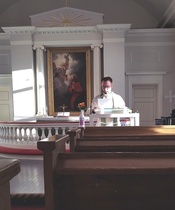 Juhlasaarnan piti latinaksi teologian tohtori Joonas Salminen