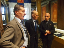 Oppaanamme toimi filosofian tohtori John Strömberg.