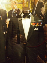 Asessori Erkki Sutelan smokki merkkeineen 