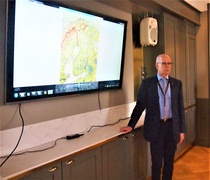 Hakkapeliittaveli, FT Erkki Wuolijoki alusti Ryhmä Oinosesta ja ratsuväkiprikaatista.