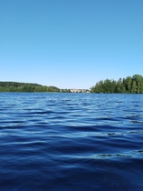 Tohloppijärven selkää ja sinistä vettä