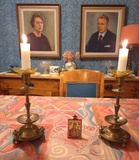 Kynttilät Tohlopin ruokapöydällä