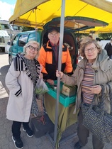 Haminan torilta löytyi myös herne-ja vihanneskauppias.