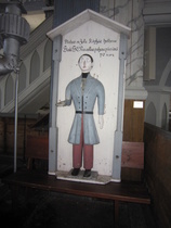 Jurvasta, maankuulusta kalusteita valmistavasta pitäjästä on  tämä ukko.