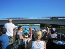 Alitimme Porin tiehen kuuluvan Murhisaaren sillan, jonka jälkeen saavuimme pian lähtöpaikkaamme Siuroon. Yhdensuuntainen laivamatka kesti kaksi tuntia.