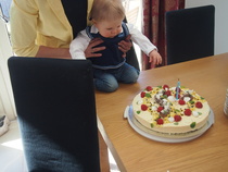 Tekisi jo mieli maistaa yhtä vadelmaa kakusta.