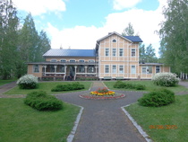 Viikinsaaren ravintolarakennus, jossa lounastimme.