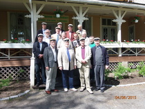 Tässä kuvassa oltiin vielä vakavia,