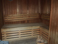 tavallinen suomalainen sauna. Kävimme kahdesti kokeilemassa kumpaakin saunaa.