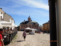 Vanha raatihuone valmistui 1764. Se on muuten yksi vanhimmista raatihuoneista Suomessa. Raatihuoneen takana, joka tänä päivänä on museona sijaitsee meidän ruokapaikkamme Meat District.