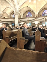 Tuomiosunnuntain jumalanpalvelukseen osallistui myös  maanpuolustuspäivän osanottajia. 